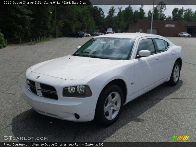 Stone White / Dark Slate Gray 2010 Dodge Charger 3.5L