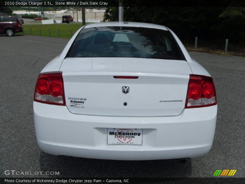 Stone White / Dark Slate Gray 2010 Dodge Charger 3.5L