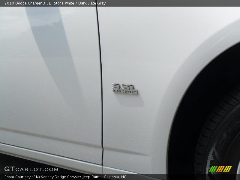 Stone White / Dark Slate Gray 2010 Dodge Charger 3.5L