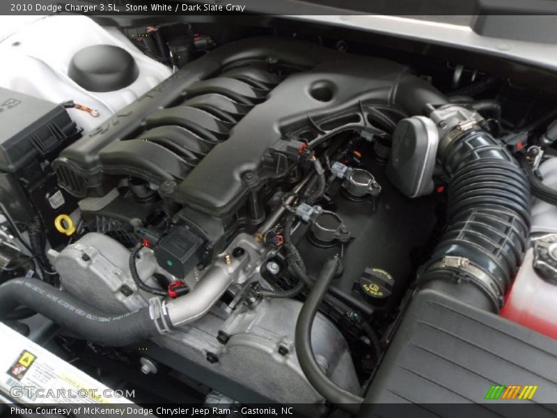 Stone White / Dark Slate Gray 2010 Dodge Charger 3.5L