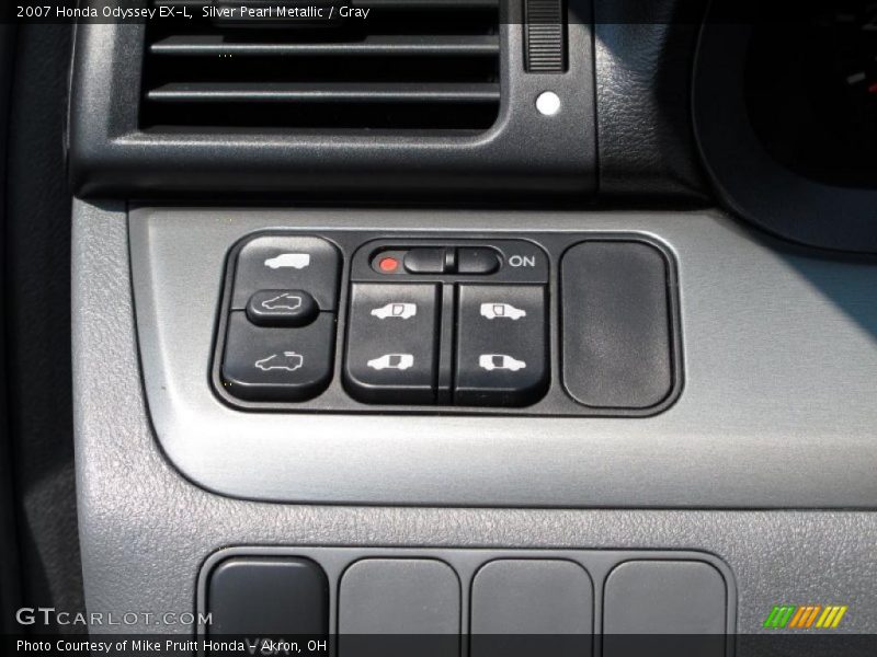 Silver Pearl Metallic / Gray 2007 Honda Odyssey EX-L