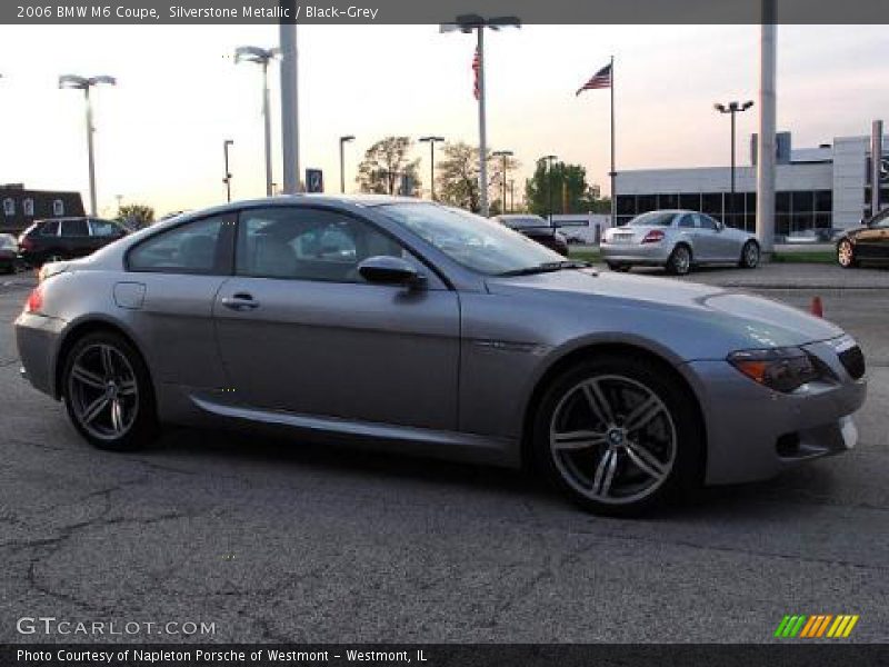 Silverstone Metallic / Black-Grey 2006 BMW M6 Coupe