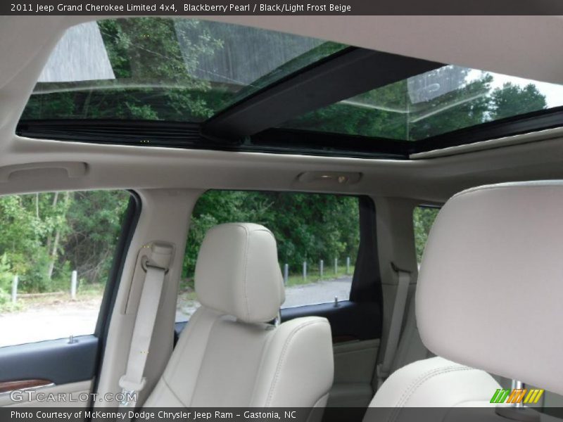 Blackberry Pearl / Black/Light Frost Beige 2011 Jeep Grand Cherokee Limited 4x4