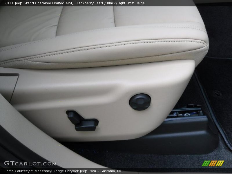 Blackberry Pearl / Black/Light Frost Beige 2011 Jeep Grand Cherokee Limited 4x4