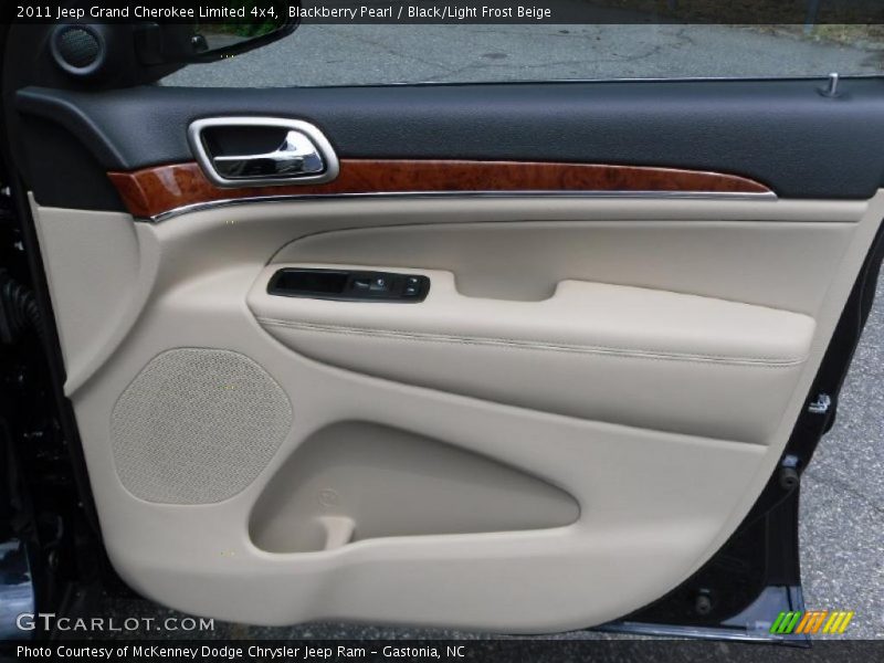 Blackberry Pearl / Black/Light Frost Beige 2011 Jeep Grand Cherokee Limited 4x4