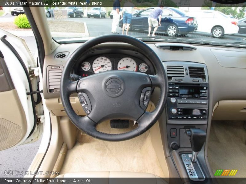 Icelandic White Pearl / Blond 2001 Nissan Maxima SE