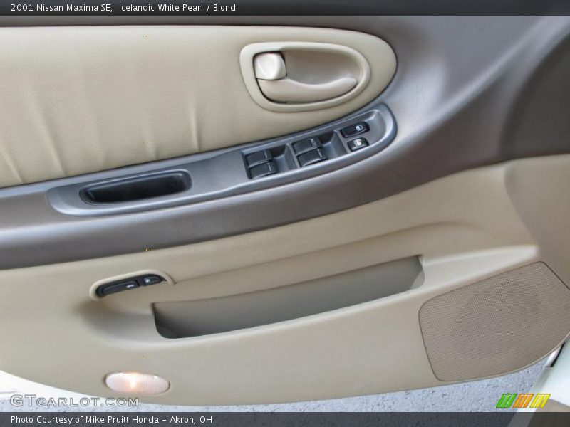 Icelandic White Pearl / Blond 2001 Nissan Maxima SE