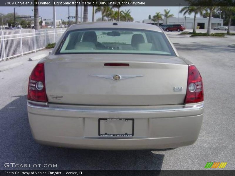 Light Sandstone Metallic / Dark Khaki/Light Graystone 2009 Chrysler 300 Limited