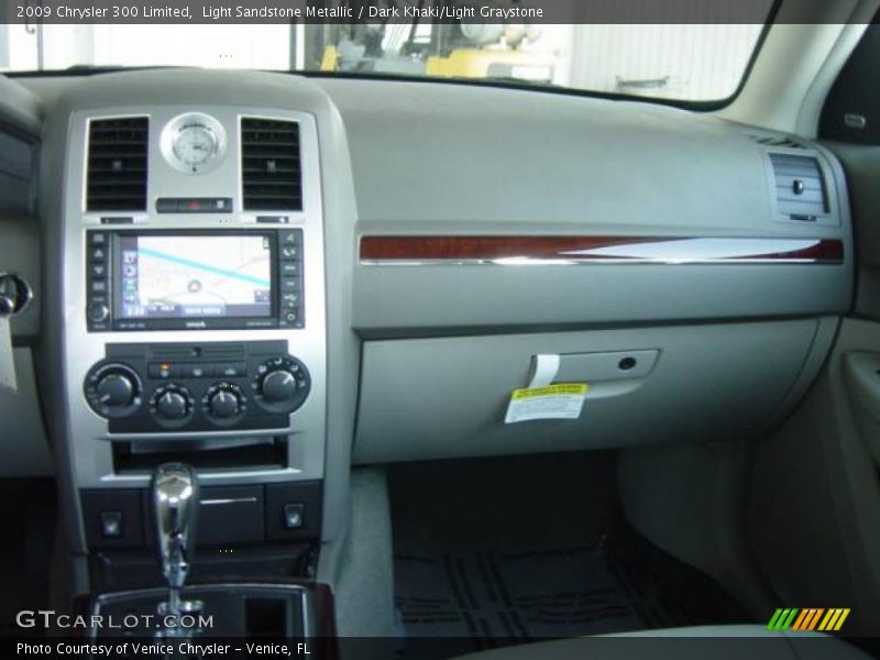 Light Sandstone Metallic / Dark Khaki/Light Graystone 2009 Chrysler 300 Limited