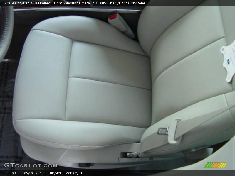 Light Sandstone Metallic / Dark Khaki/Light Graystone 2009 Chrysler 300 Limited