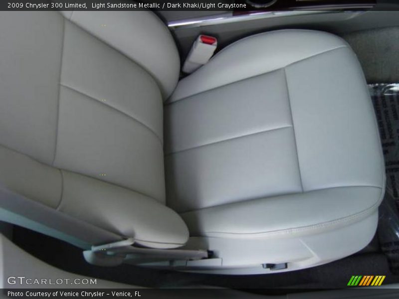 Light Sandstone Metallic / Dark Khaki/Light Graystone 2009 Chrysler 300 Limited
