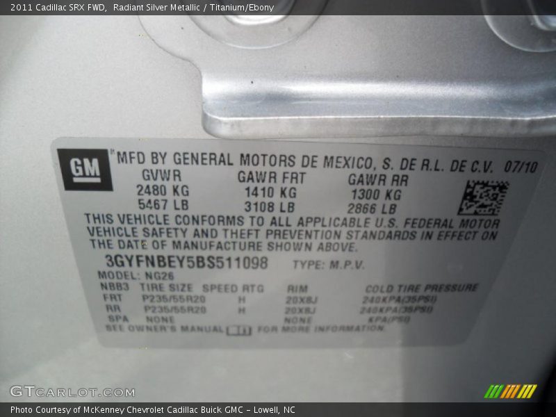Radiant Silver Metallic / Titanium/Ebony 2011 Cadillac SRX FWD