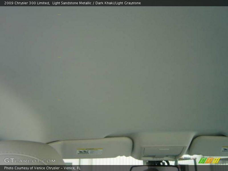 Light Sandstone Metallic / Dark Khaki/Light Graystone 2009 Chrysler 300 Limited