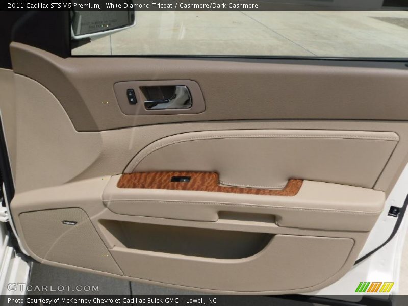 White Diamond Tricoat / Cashmere/Dark Cashmere 2011 Cadillac STS V6 Premium