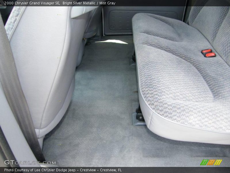Bright Silver Metallic / Mist Gray 2000 Chrysler Grand Voyager SE