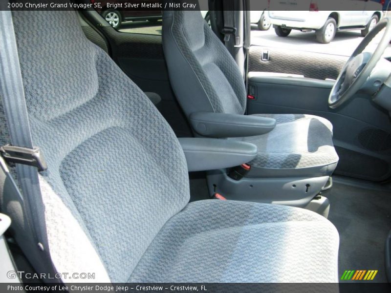 Bright Silver Metallic / Mist Gray 2000 Chrysler Grand Voyager SE