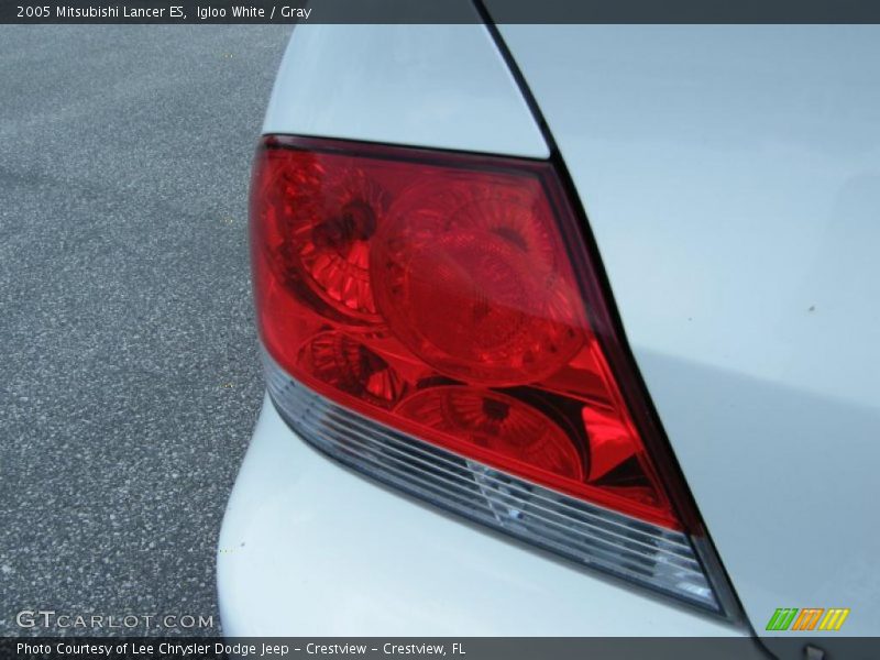 Igloo White / Gray 2005 Mitsubishi Lancer ES