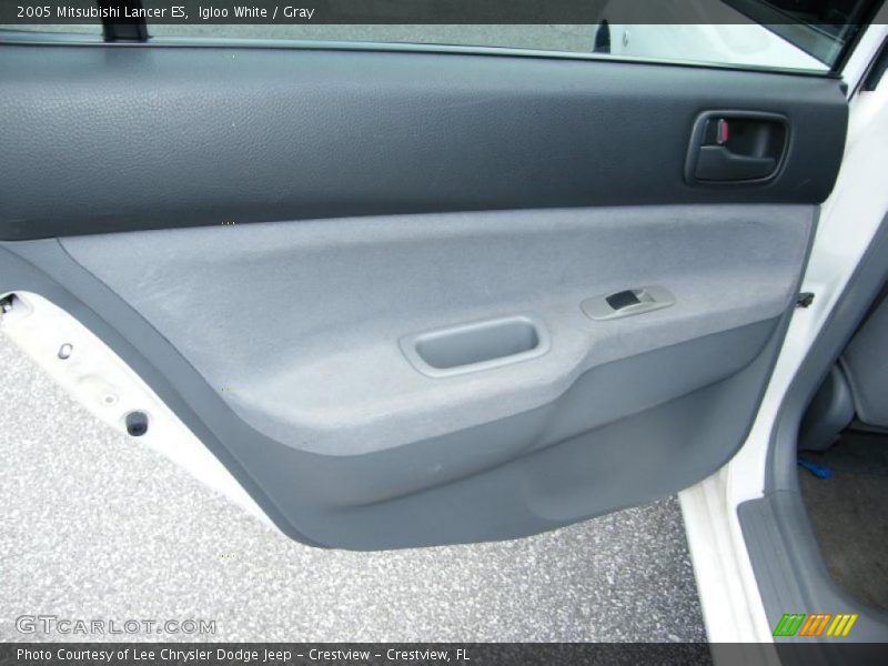 Igloo White / Gray 2005 Mitsubishi Lancer ES