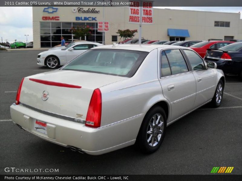 White Diamond Tricoat / Shale/Cocoa Accents 2011 Cadillac DTS Luxury