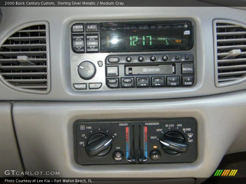 Sterling Silver Metallic / Medium Gray 2000 Buick Century Custom