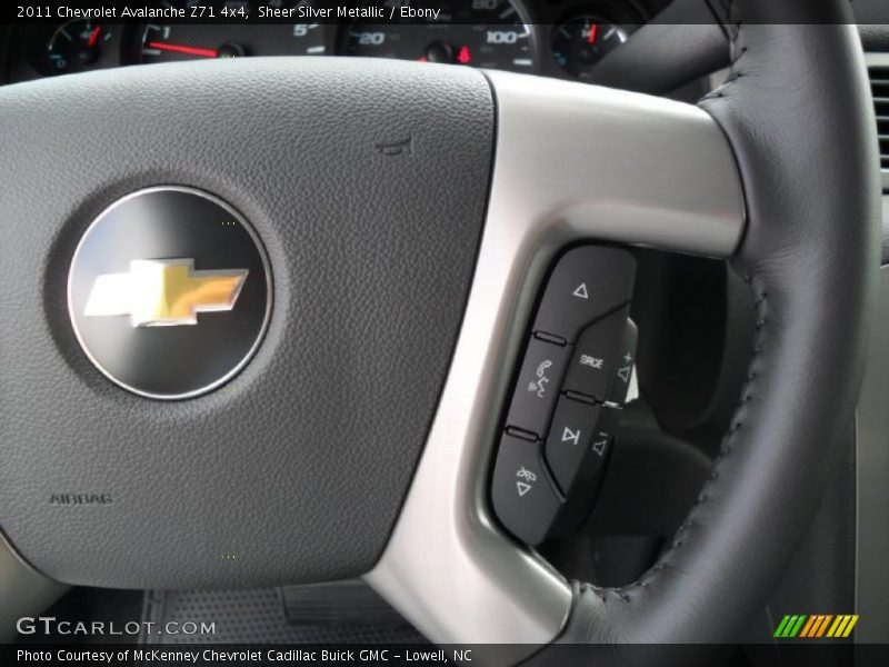 Sheer Silver Metallic / Ebony 2011 Chevrolet Avalanche Z71 4x4
