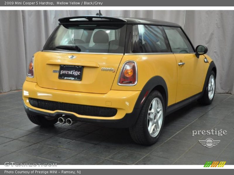 Mellow Yellow / Black/Grey 2009 Mini Cooper S Hardtop