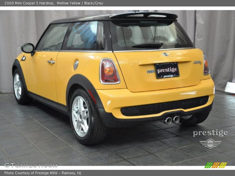 Mellow Yellow / Black/Grey 2009 Mini Cooper S Hardtop