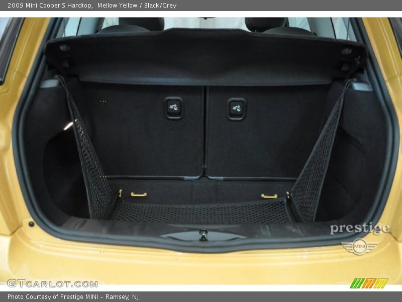 Mellow Yellow / Black/Grey 2009 Mini Cooper S Hardtop