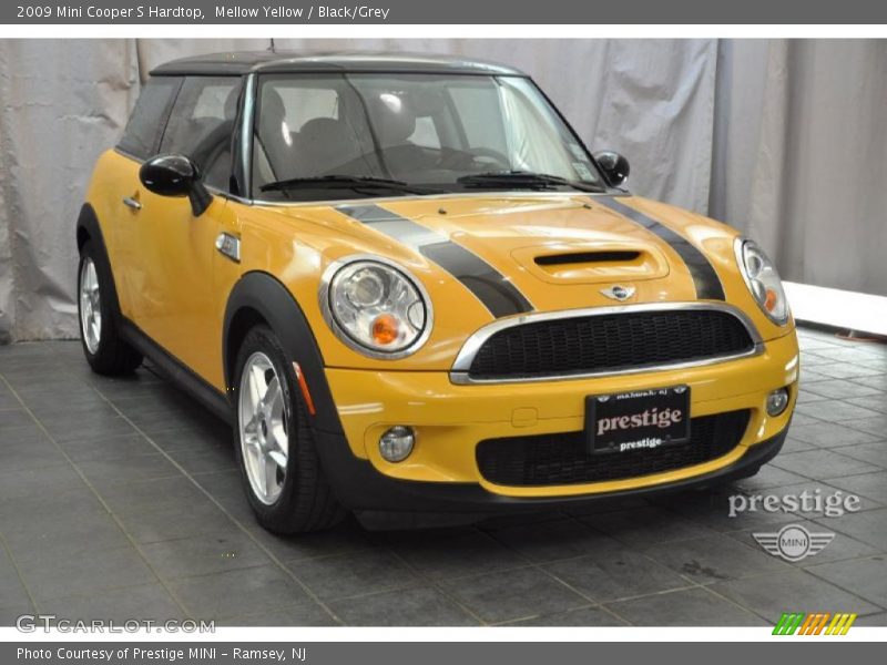 Mellow Yellow / Black/Grey 2009 Mini Cooper S Hardtop