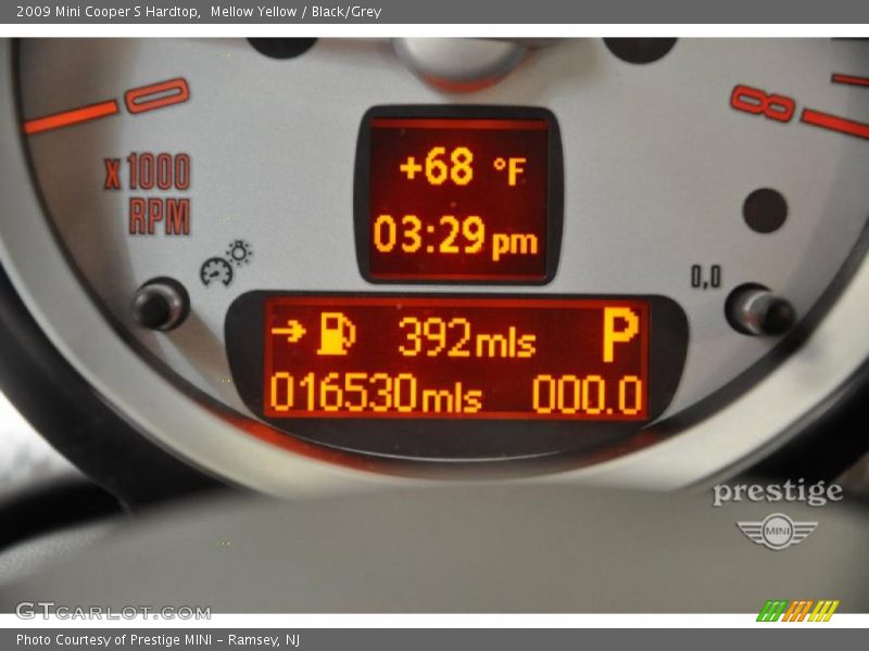 Mellow Yellow / Black/Grey 2009 Mini Cooper S Hardtop