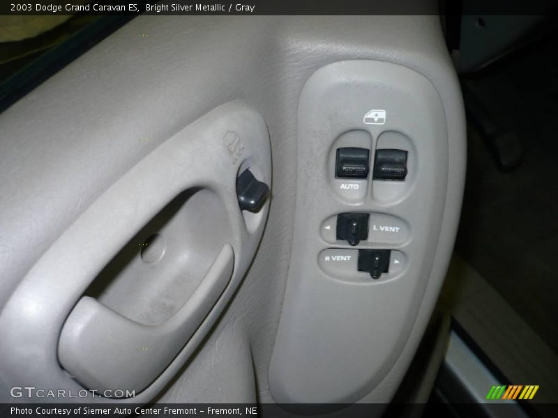 Bright Silver Metallic / Gray 2003 Dodge Grand Caravan ES