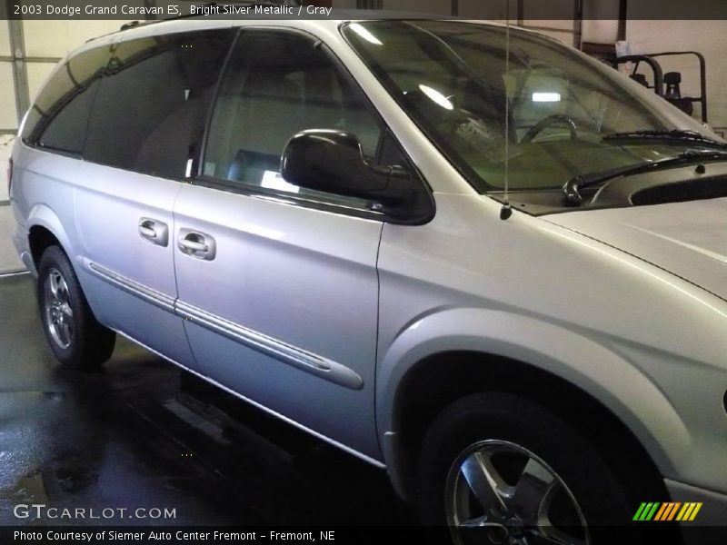 Bright Silver Metallic / Gray 2003 Dodge Grand Caravan ES