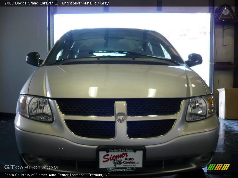 Bright Silver Metallic / Gray 2003 Dodge Grand Caravan ES