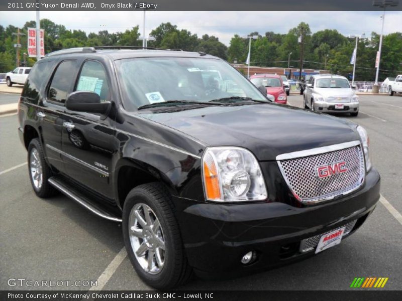 Onyx Black / Ebony 2011 GMC Yukon Denali AWD