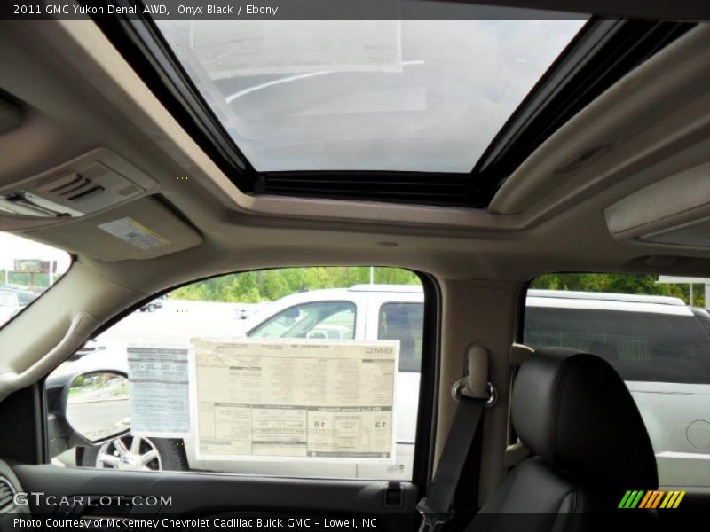 Onyx Black / Ebony 2011 GMC Yukon Denali AWD