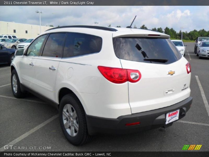 White / Dark Gray/Light Gray 2011 Chevrolet Traverse LT