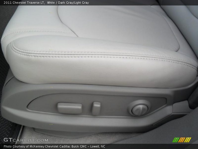 White / Dark Gray/Light Gray 2011 Chevrolet Traverse LT