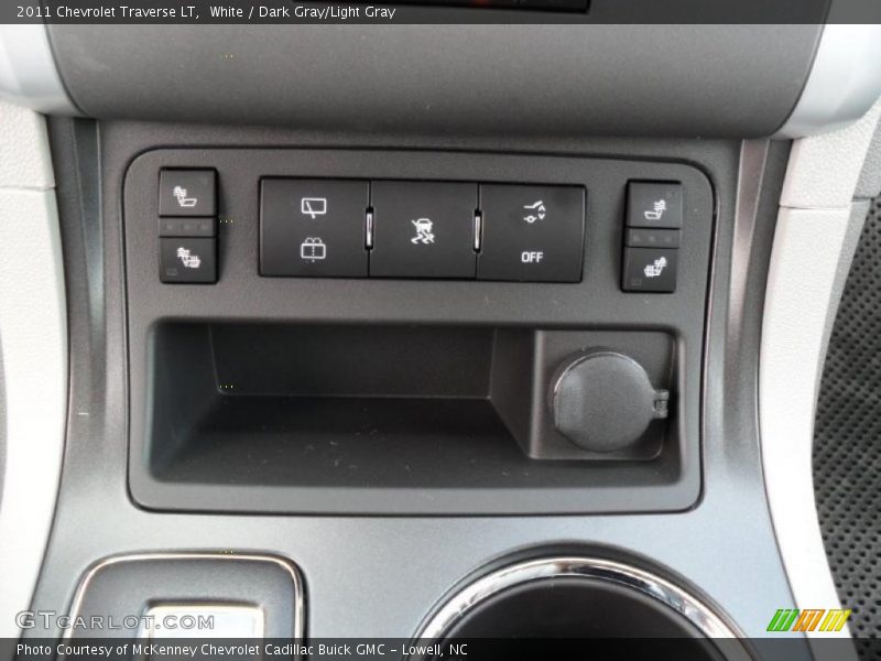 White / Dark Gray/Light Gray 2011 Chevrolet Traverse LT