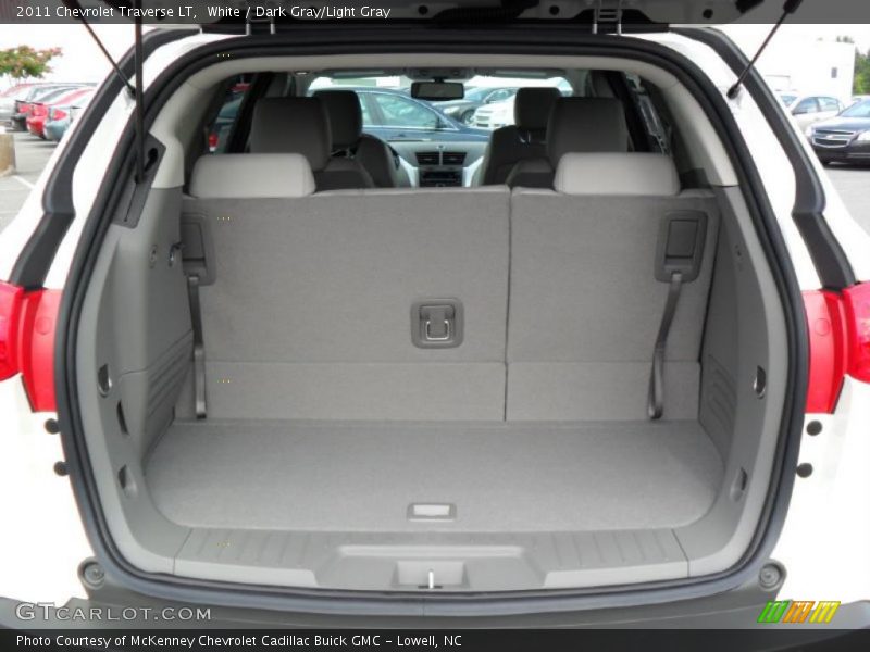 White / Dark Gray/Light Gray 2011 Chevrolet Traverse LT