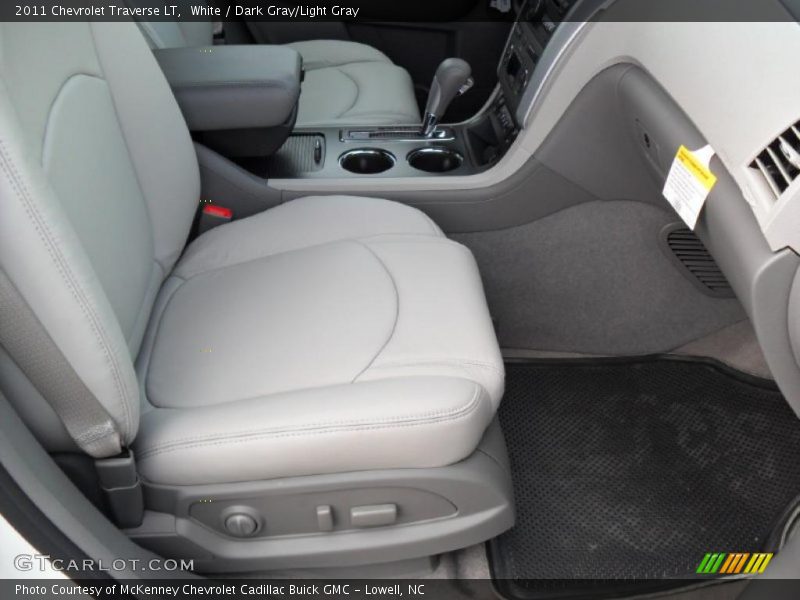 White / Dark Gray/Light Gray 2011 Chevrolet Traverse LT