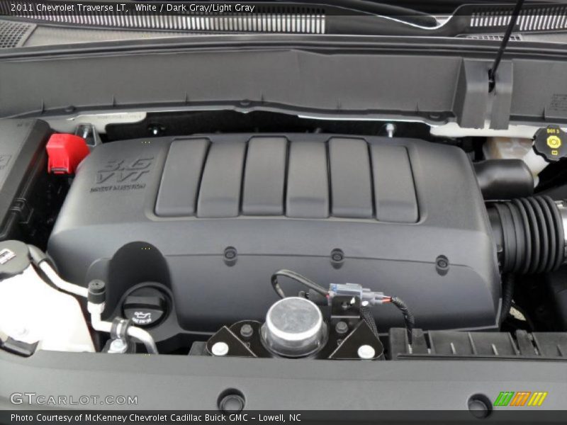 White / Dark Gray/Light Gray 2011 Chevrolet Traverse LT