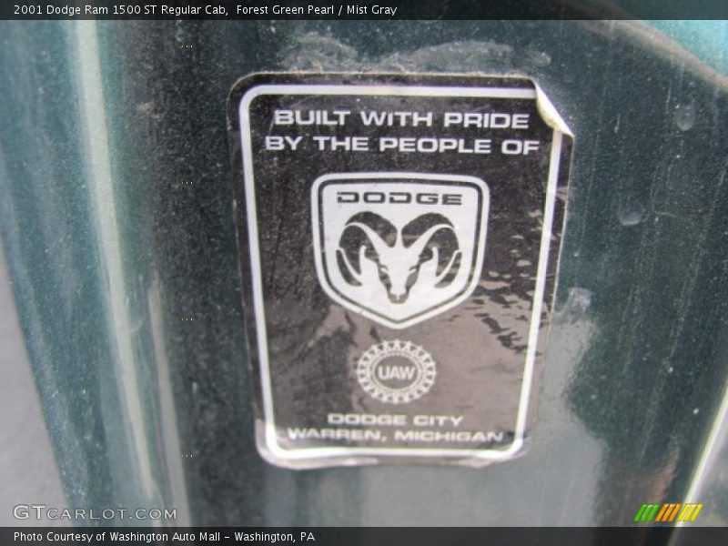 Forest Green Pearl / Mist Gray 2001 Dodge Ram 1500 ST Regular Cab