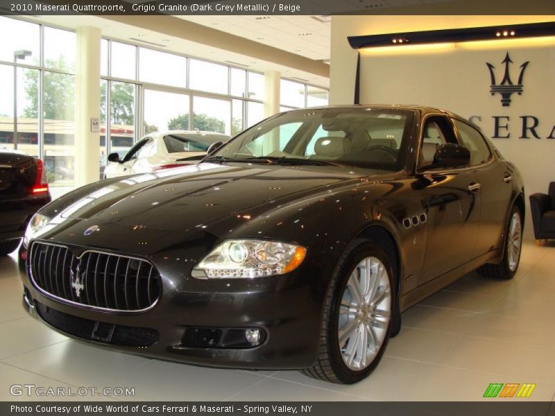 Grigio Granito (Dark Grey Metallic) / Beige 2010 Maserati Quattroporte