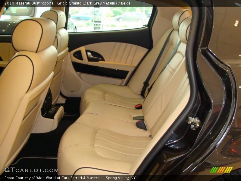 Grigio Granito (Dark Grey Metallic) / Beige 2010 Maserati Quattroporte