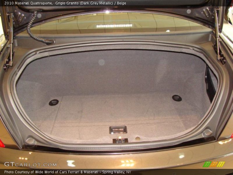 Grigio Granito (Dark Grey Metallic) / Beige 2010 Maserati Quattroporte