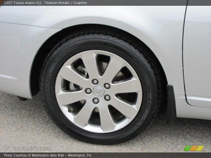 Titanium Metallic / Graphite 2007 Toyota Avalon XLS