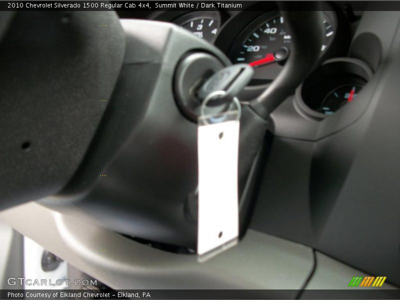 Summit White / Dark Titanium 2010 Chevrolet Silverado 1500 Regular Cab 4x4