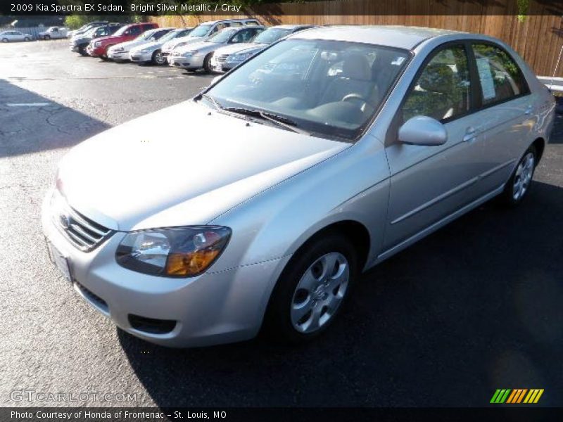 Bright Silver Metallic / Gray 2009 Kia Spectra EX Sedan