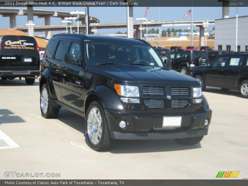 Brilliant Black Crystal Pearl / Dark Slate Gray 2011 Dodge Nitro Heat 4.0