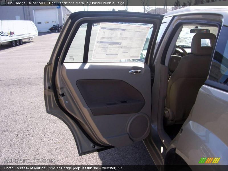 Light Sandstone Metallic / Pastel Pebble Beige 2009 Dodge Caliber SXT